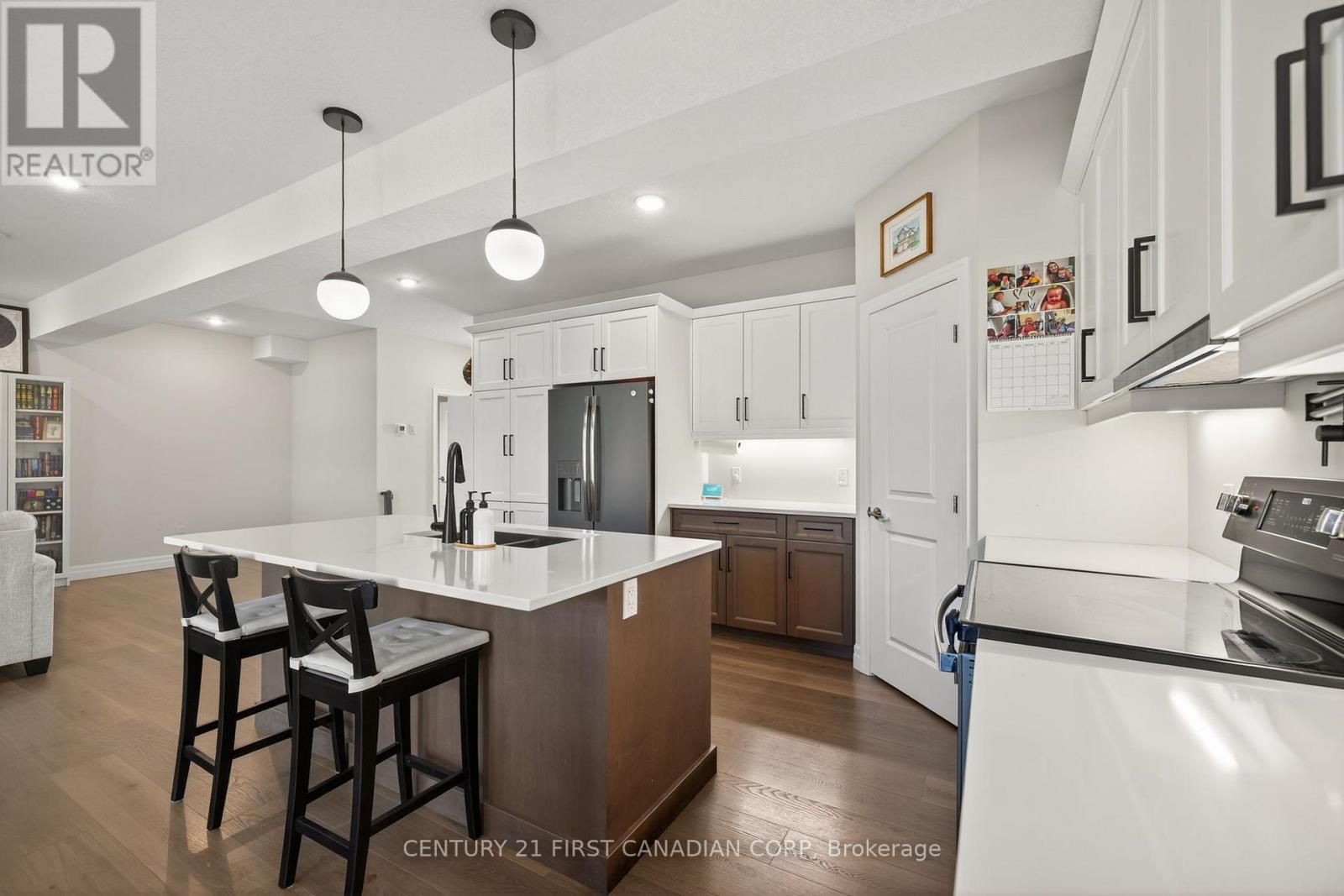 30 Ambrosia Path, St. Thomas, Ontario  N5R 0J8 - Photo 10 - X12418298