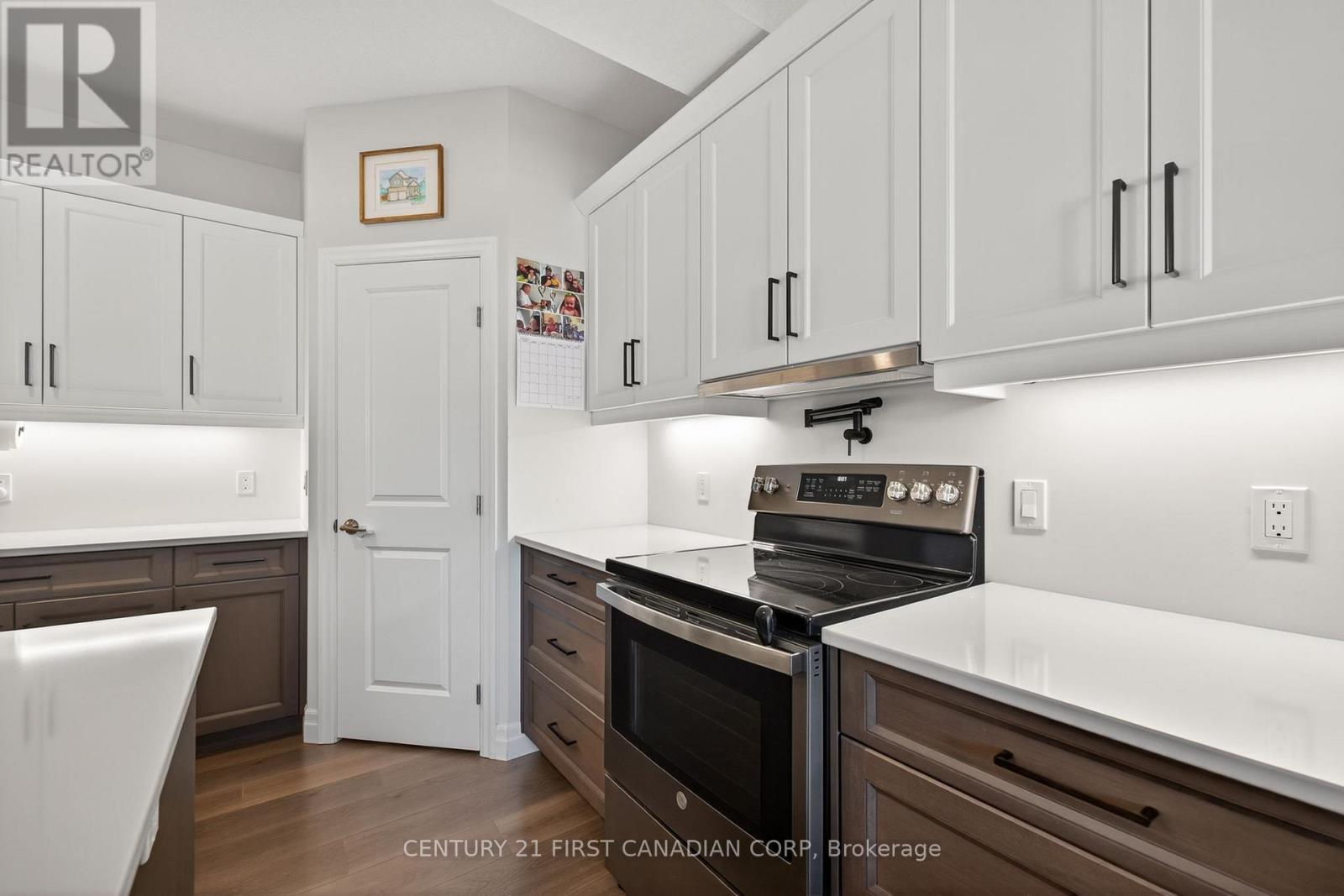30 Ambrosia Path, St. Thomas, Ontario  N5R 0J8 - Photo 11 - X12418298