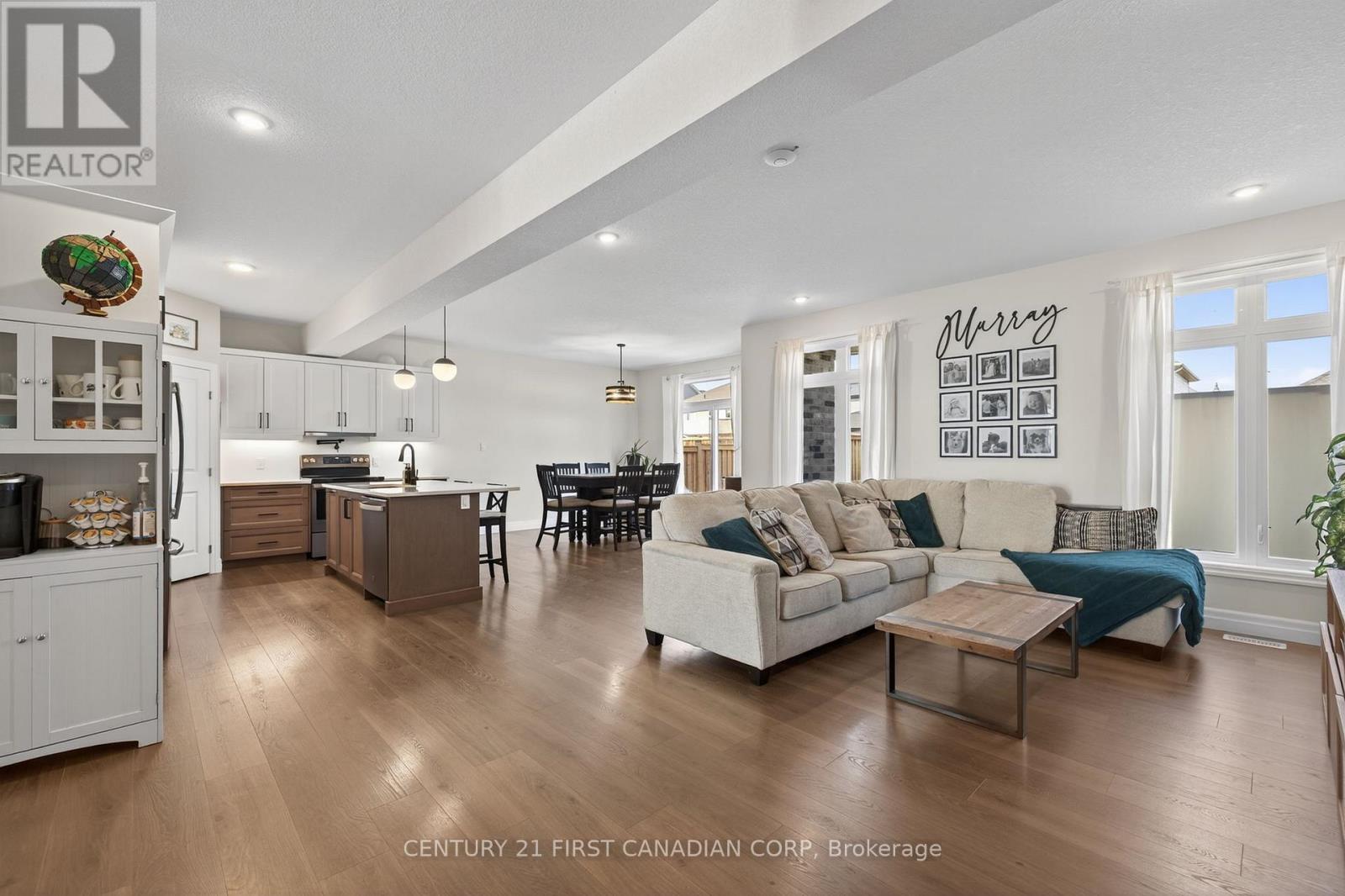 30 Ambrosia Path, St. Thomas, Ontario  N5R 0J8 - Photo 6 - X12418298