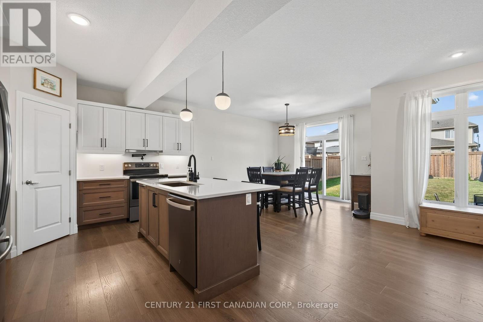 30 Ambrosia Path, St. Thomas, Ontario  N5R 0J8 - Photo 8 - X12418298