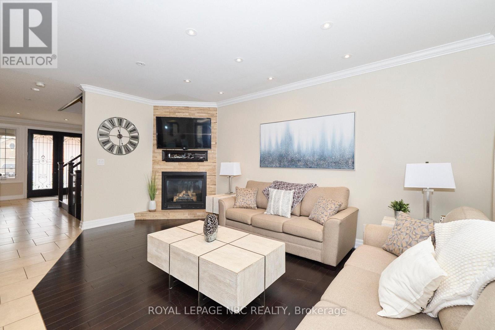 5784 Ironwood Street, Niagara Falls, Ontario  L2H 0G4 - Photo 4 - X12161687
