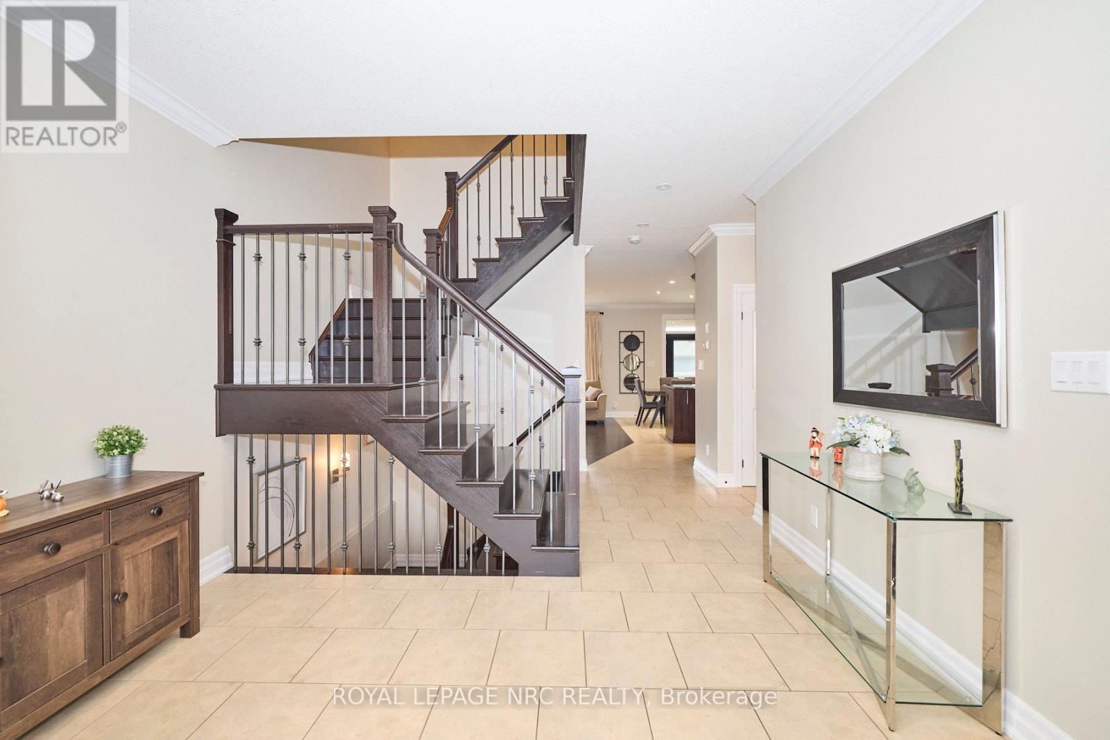 5784 Ironwood Street, Niagara Falls, Ontario  L2H 0G4 - Photo 3 - X12161687