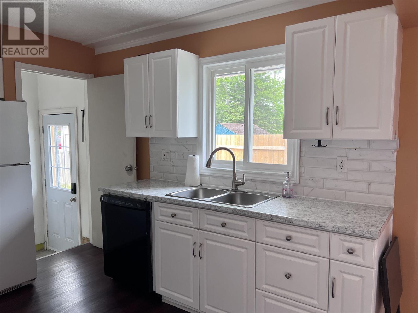 4 Sund Cres, Marathon, Ontario  P0T 2E0 - Photo 11 - TB250584