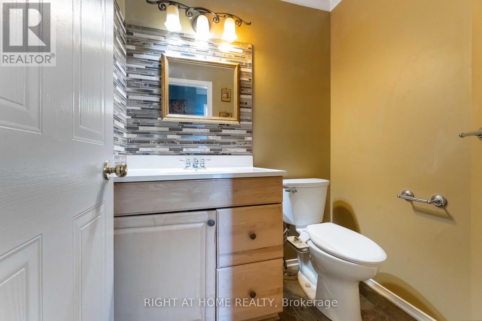 160 Grassy Plains Drive, Ottawa, Ontario  K2M 2S1 - Photo 12 - X12418195