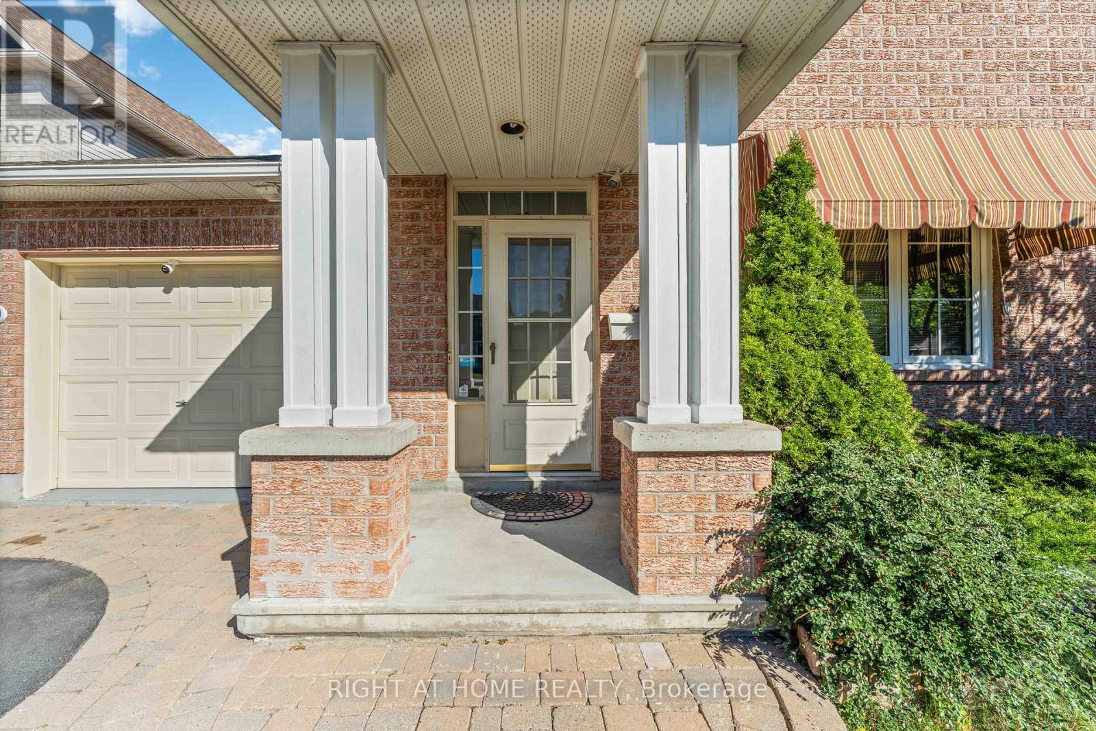 160 Grassy Plains Drive, Ottawa, Ontario  K2M 2S1 - Photo 3 - X12418195