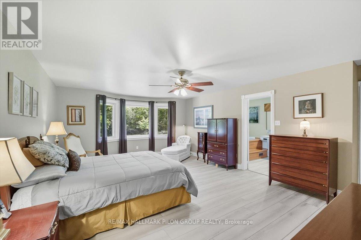 1717 Lakeshore Drive, Ottawa, Ontario  K4P 1H1 - Photo 14 - X12418202