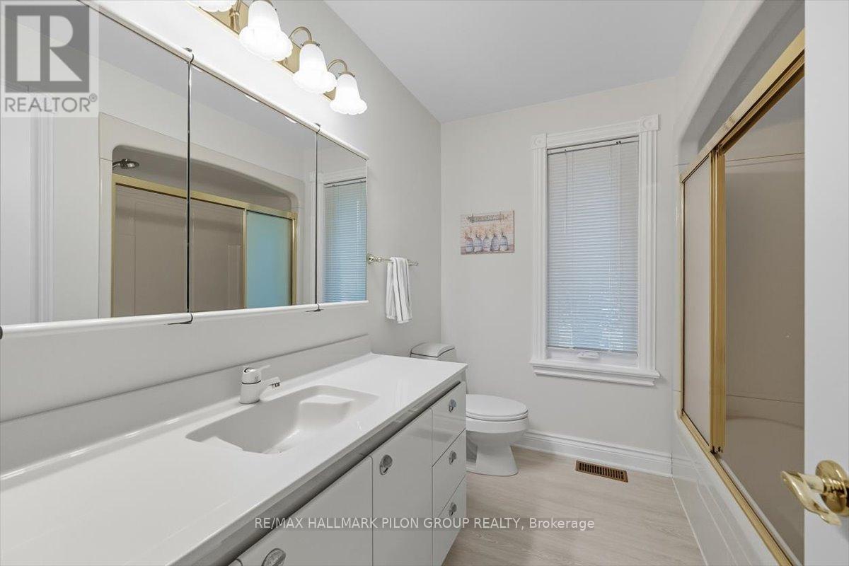 1717 Lakeshore Drive, Ottawa, Ontario  K4P 1H1 - Photo 20 - X12418202