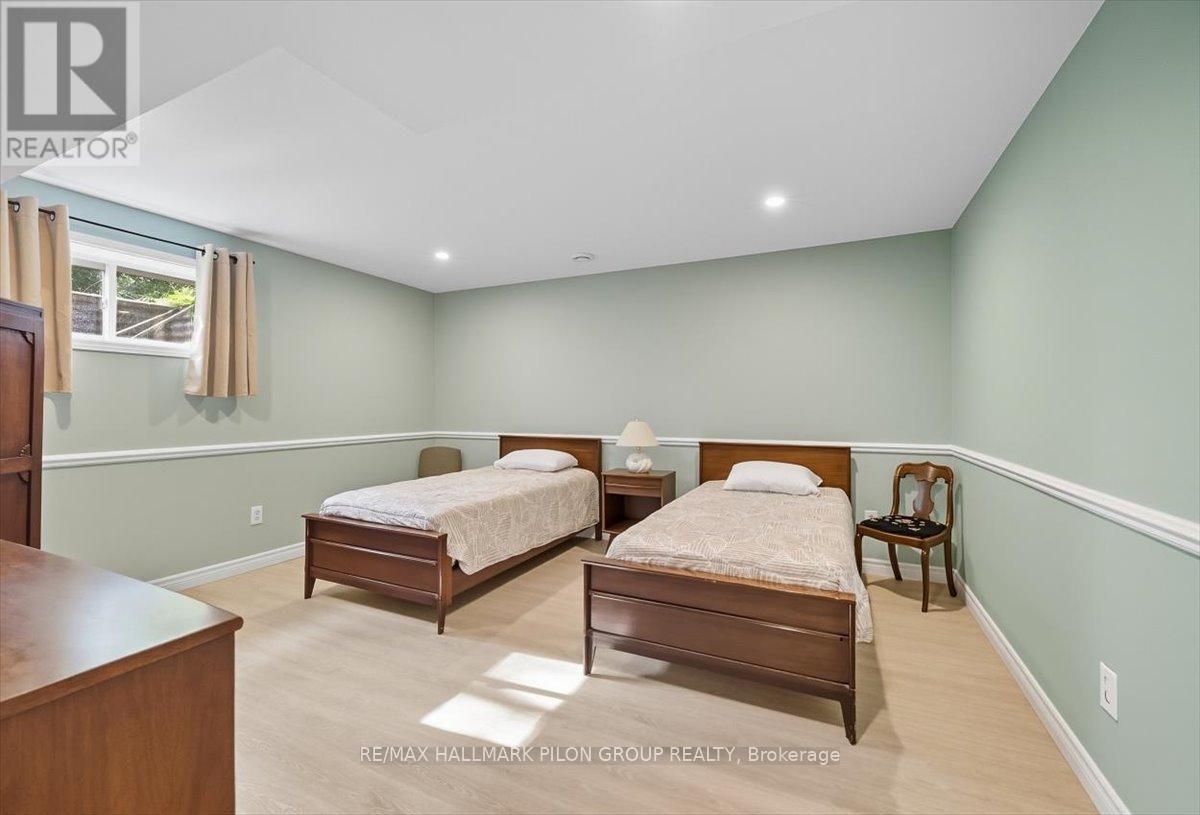 1717 Lakeshore Drive, Ottawa, Ontario  K4P 1H1 - Photo 25 - X12418202