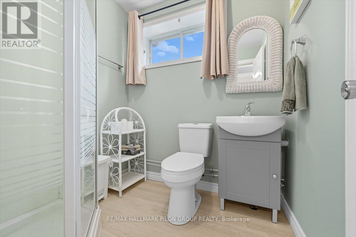 1717 Lakeshore Drive, Ottawa, Ontario  K4P 1H1 - Photo 26 - X12418202