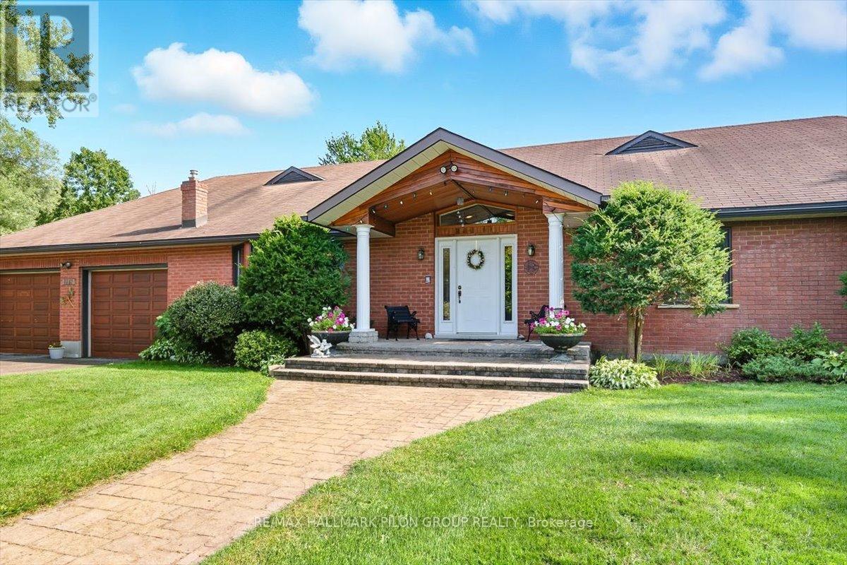 1717 Lakeshore Drive, Ottawa, Ontario  K4P 1H1 - Photo 3 - X12418202