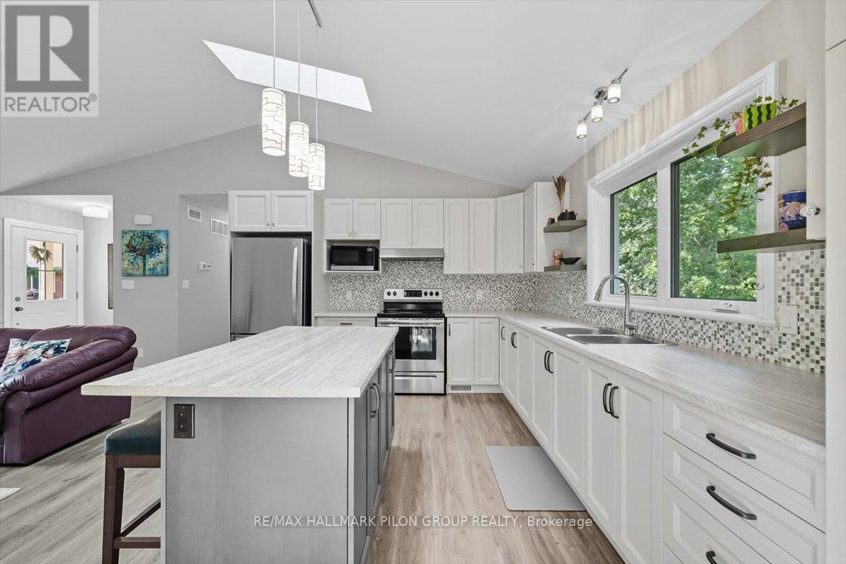 1717 Lakeshore Drive, Ottawa, Ontario  K4P 1H1 - Photo 33 - X12418202