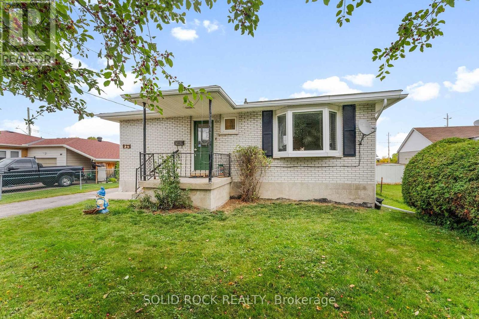 923 RAGLAN STREET S, renfrew, Ontario