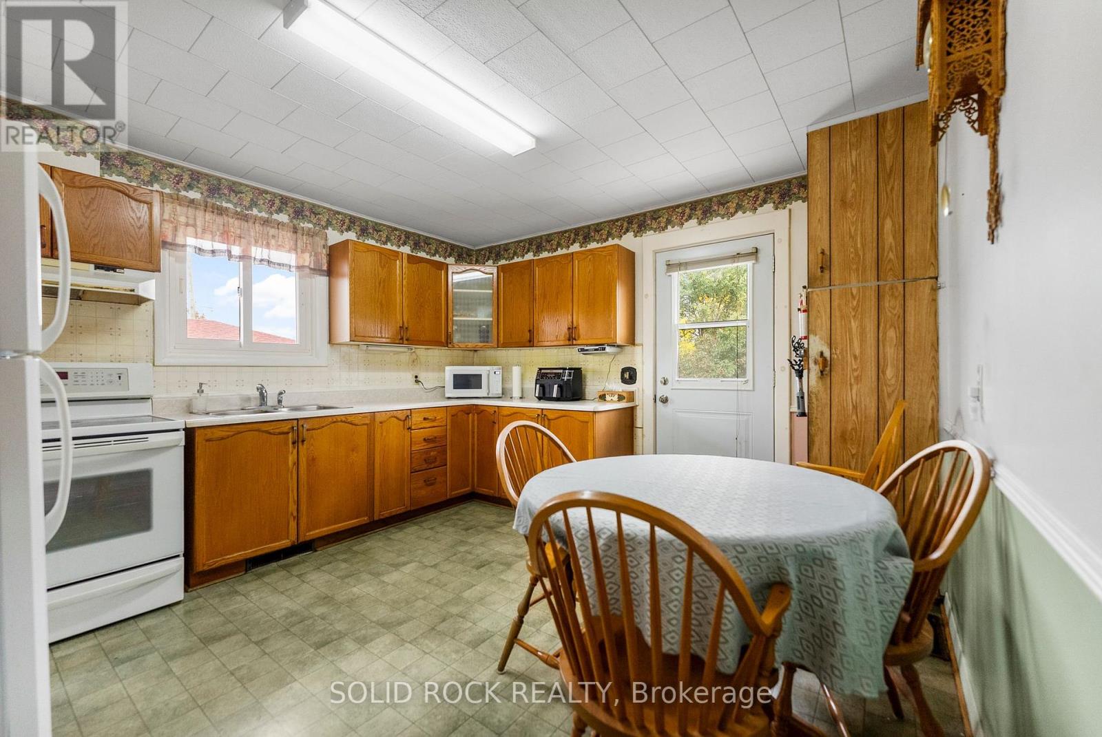 923 Raglan Street S, Renfrew, Ontario  K7V 1S6 - Photo 10 - X12418265