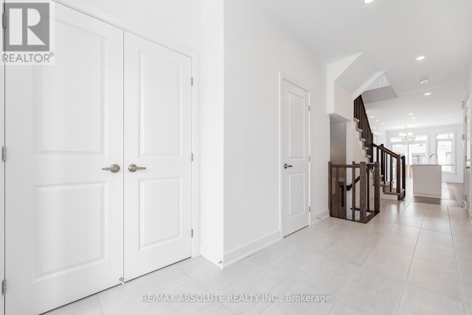 234 Zinnia Way, Ottawa, Ontario  K4M 0K8 - Photo 3 - X12418273