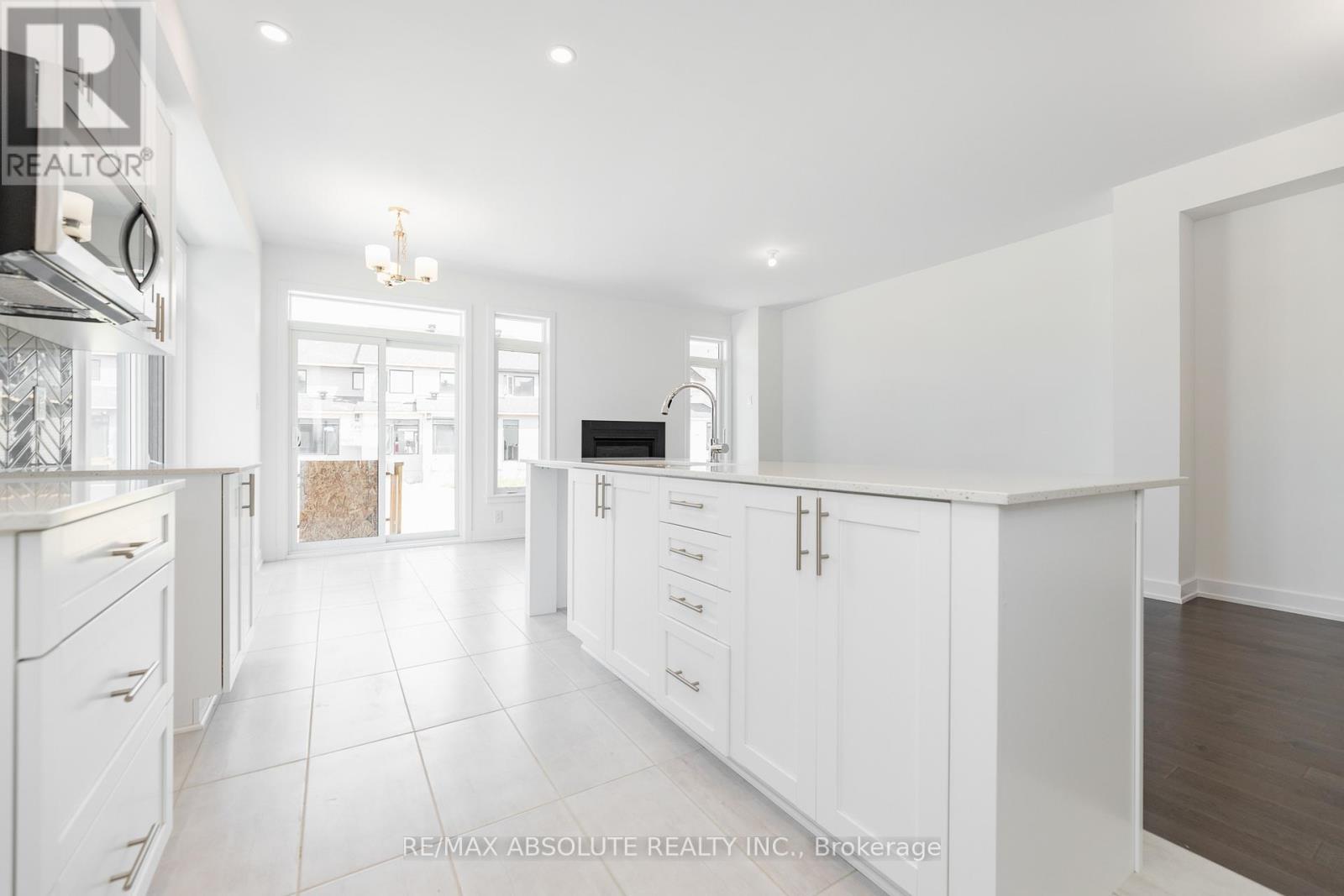 234 Zinnia Way, Ottawa, Ontario  K4M 0K8 - Photo 5 - X12418273