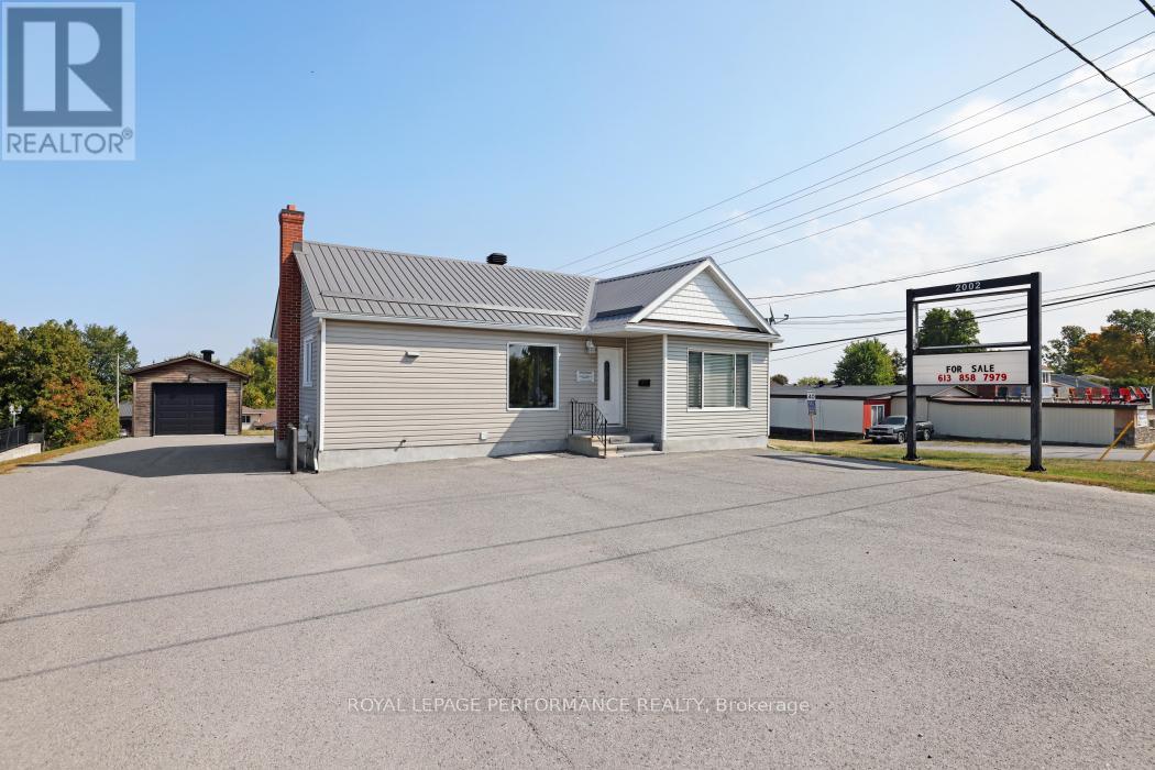 2002 CARP ROAD, ottawa, Ontario