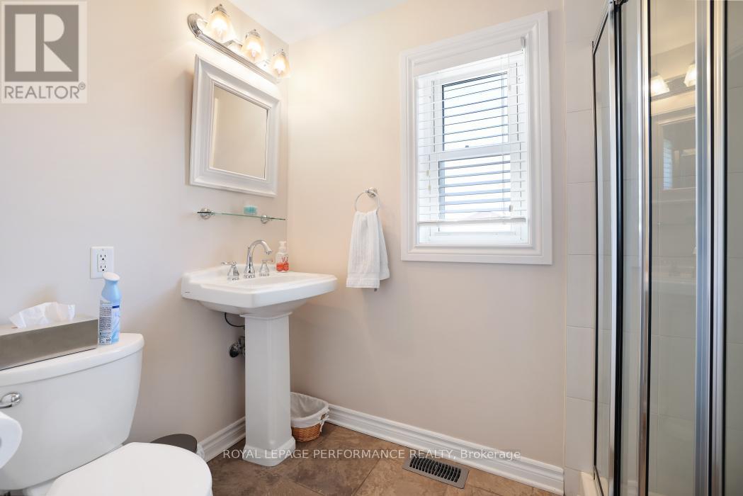2002 Carp Road, Ottawa, Ontario  K0A 1L0 - Photo 10 - X12418279