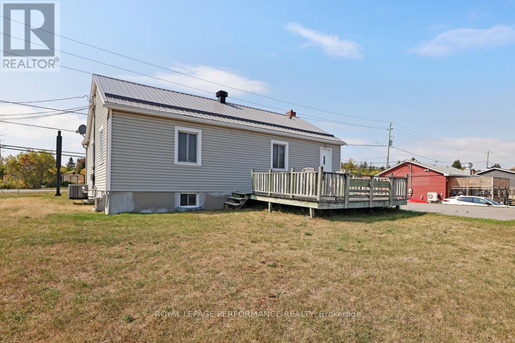 2002 Carp Road, Ottawa, Ontario  K0A 1L0 - Photo 19 - X12418279