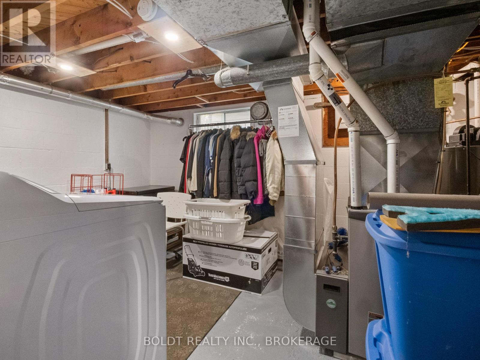 38 Kenworth Drive, St. Catharines, Ontario  L2M 4S2 - Photo 29 - X12418244