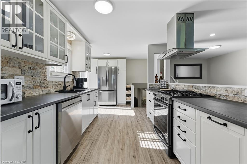 Property at 117 NORTHLAKE Drive Unit# A image 5