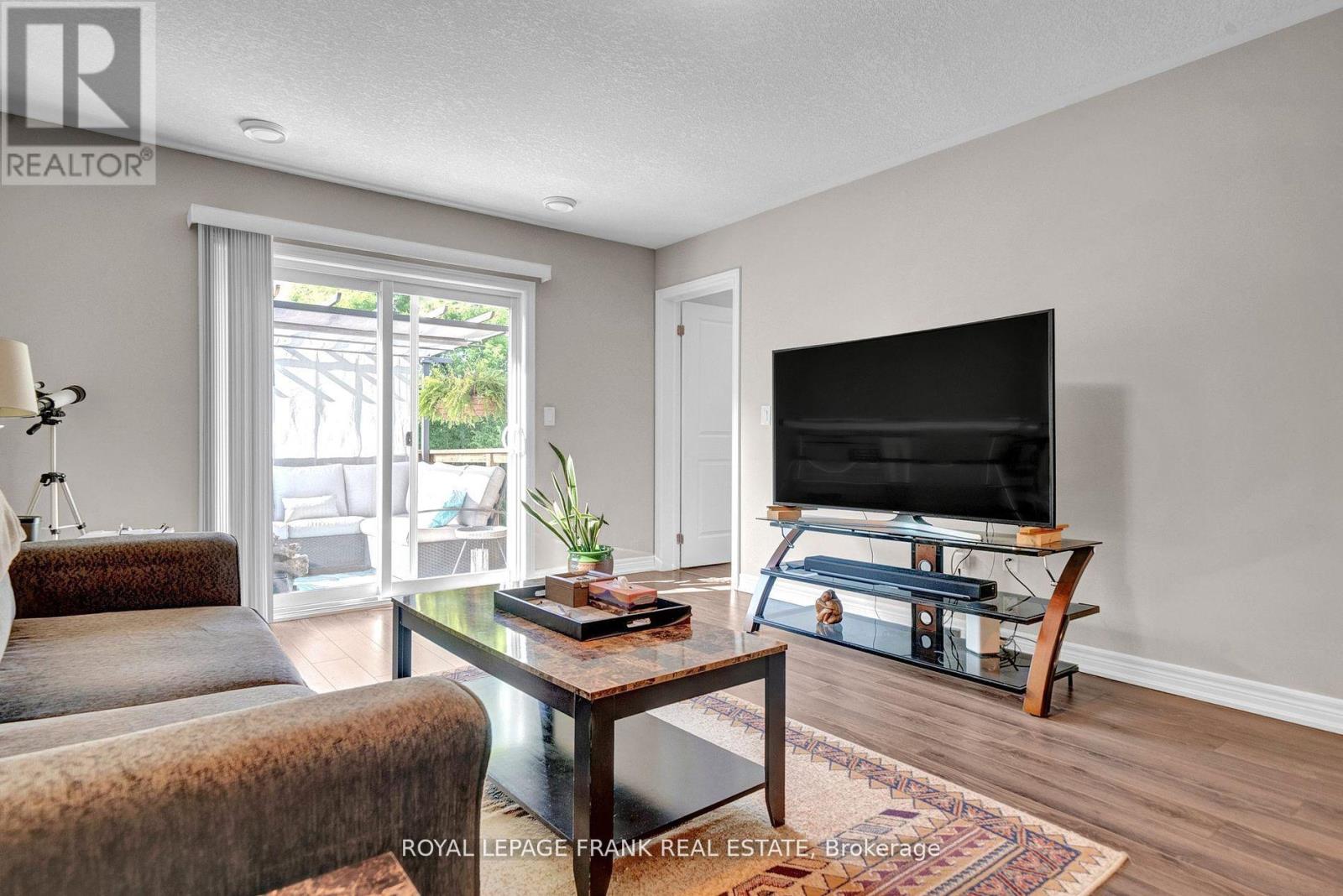 398 Olive Avenue, Oshawa, Ontario  L1H 2R1 - Photo 12 - E12418274