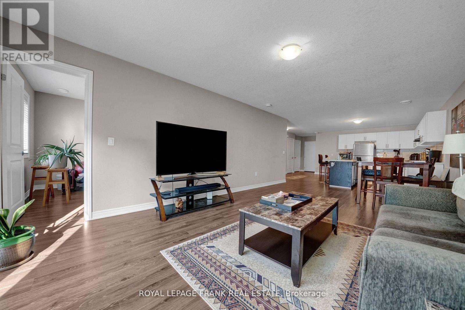 398 Olive Avenue, Oshawa, Ontario  L1H 2R1 - Photo 14 - E12418274