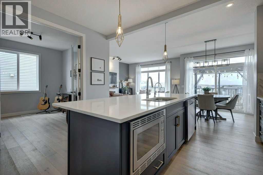 403 Precedence Hill, Cochrane, Alberta  T4C 2T7 - Photo 11 - A2215523