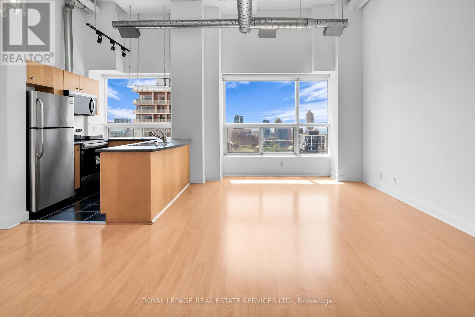 Ph13 - 700 King Street W, Toronto, Ontario  M5V 2Y6 - Photo 2 - C12398220