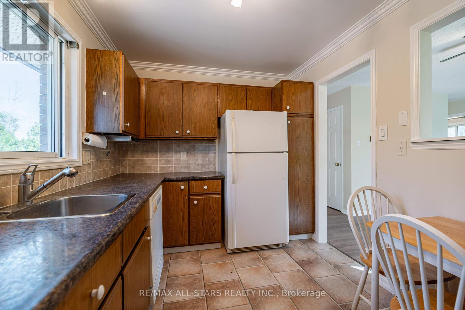 103 D Rita Crescent, Kawartha Lakes, Ontario  K0L 2W0 - Photo 7 - X12418235