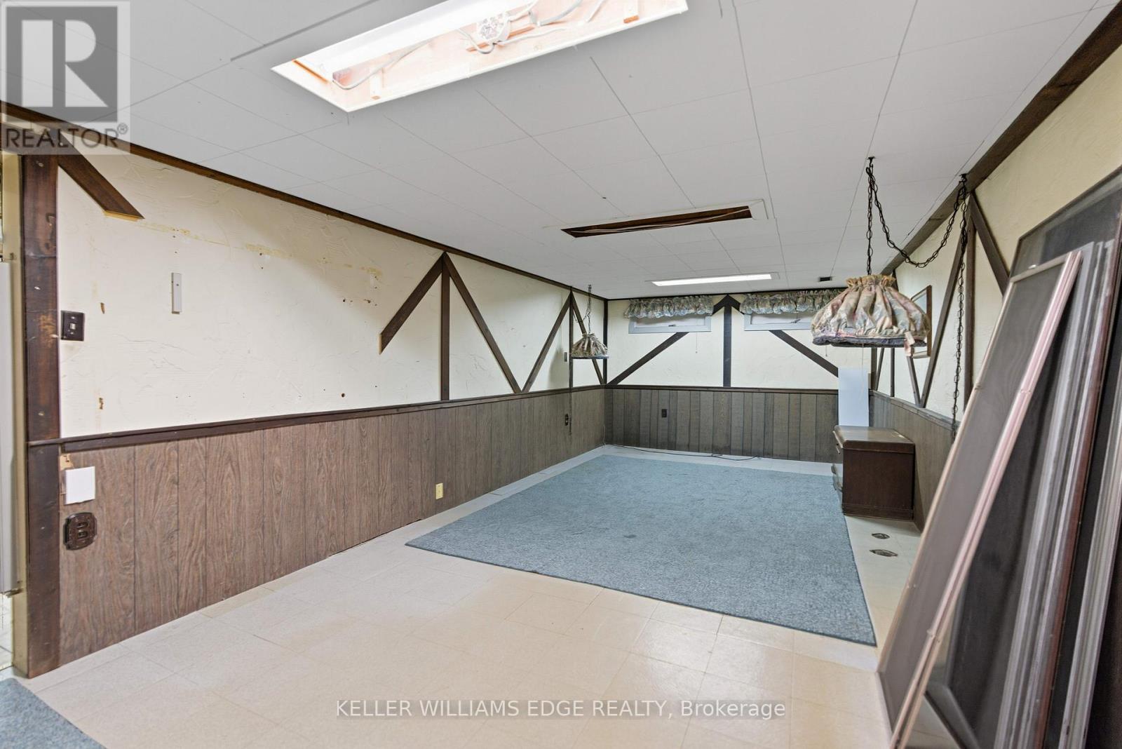 33 Goldfinch Road, Hamilton, Ontario  L9A 3W8 - Photo 36 - X12418138