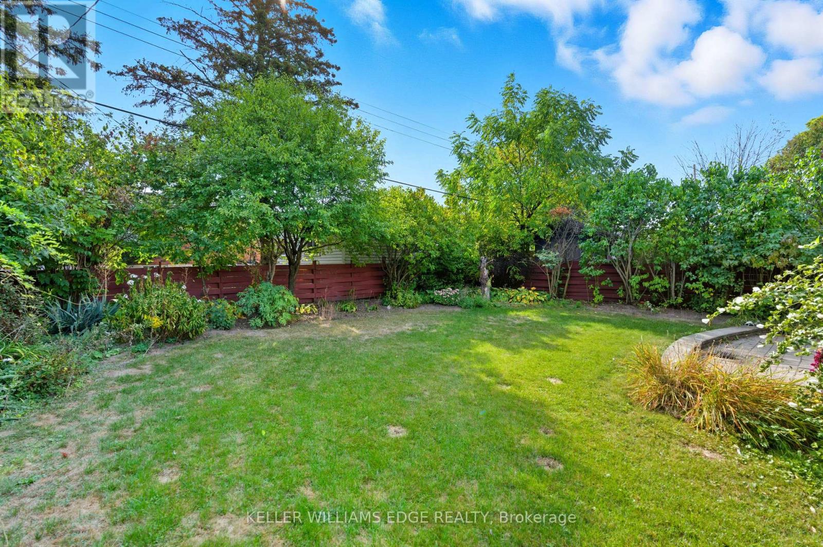 33 Goldfinch Road, Hamilton, Ontario  L9A 3W8 - Photo 45 - X12418138