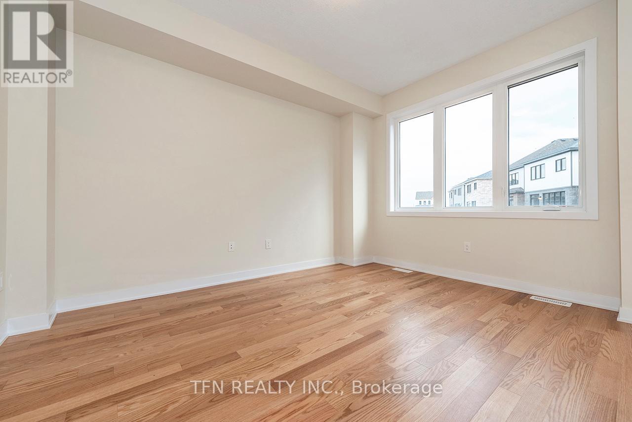 132 Eastbridge Avenue, Welland, Ontario  L3B 0M4 - Photo 23 - X12418146