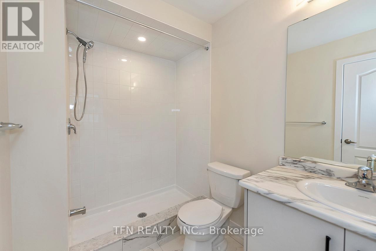 132 Eastbridge Avenue, Welland, Ontario  L3B 0M4 - Photo 32 - X12418146