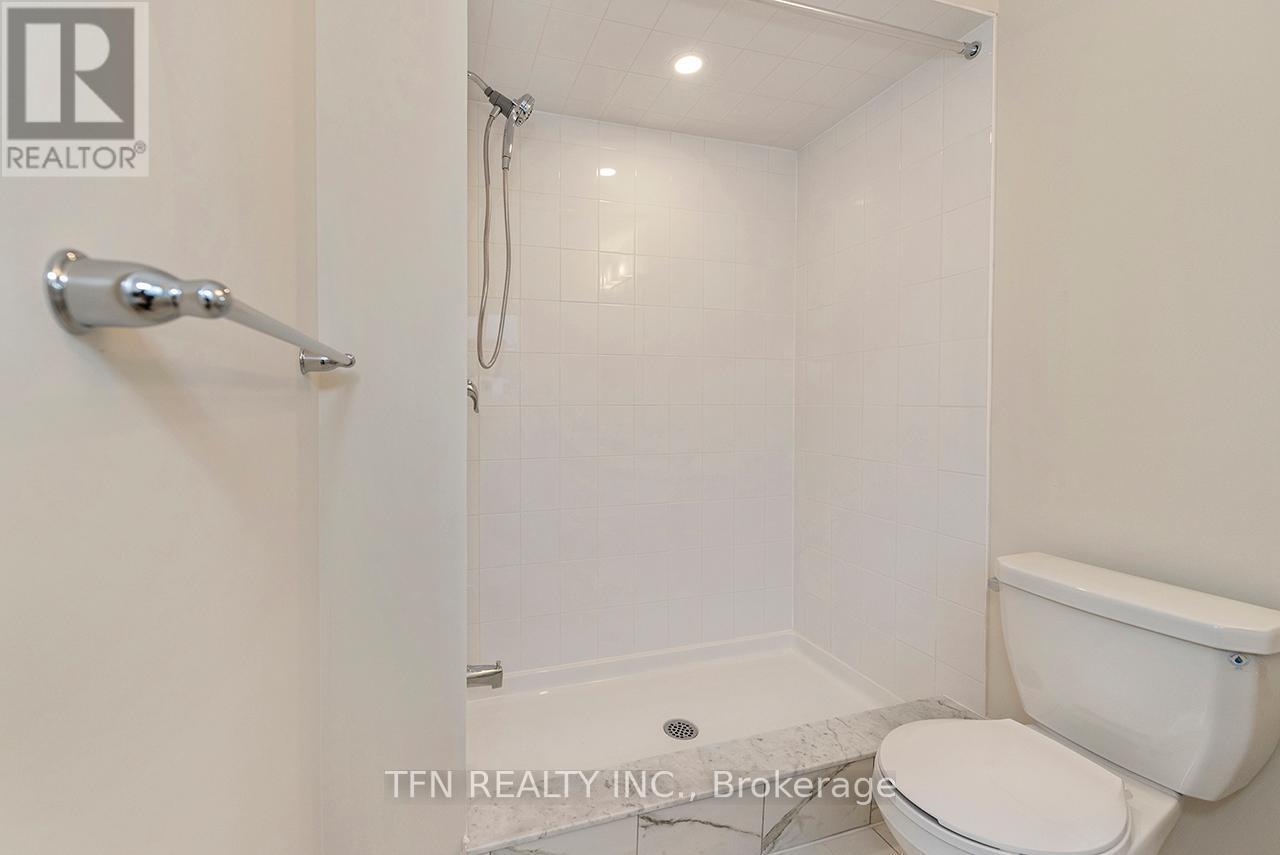 132 Eastbridge Avenue, Welland, Ontario  L3B 0M4 - Photo 33 - X12418146