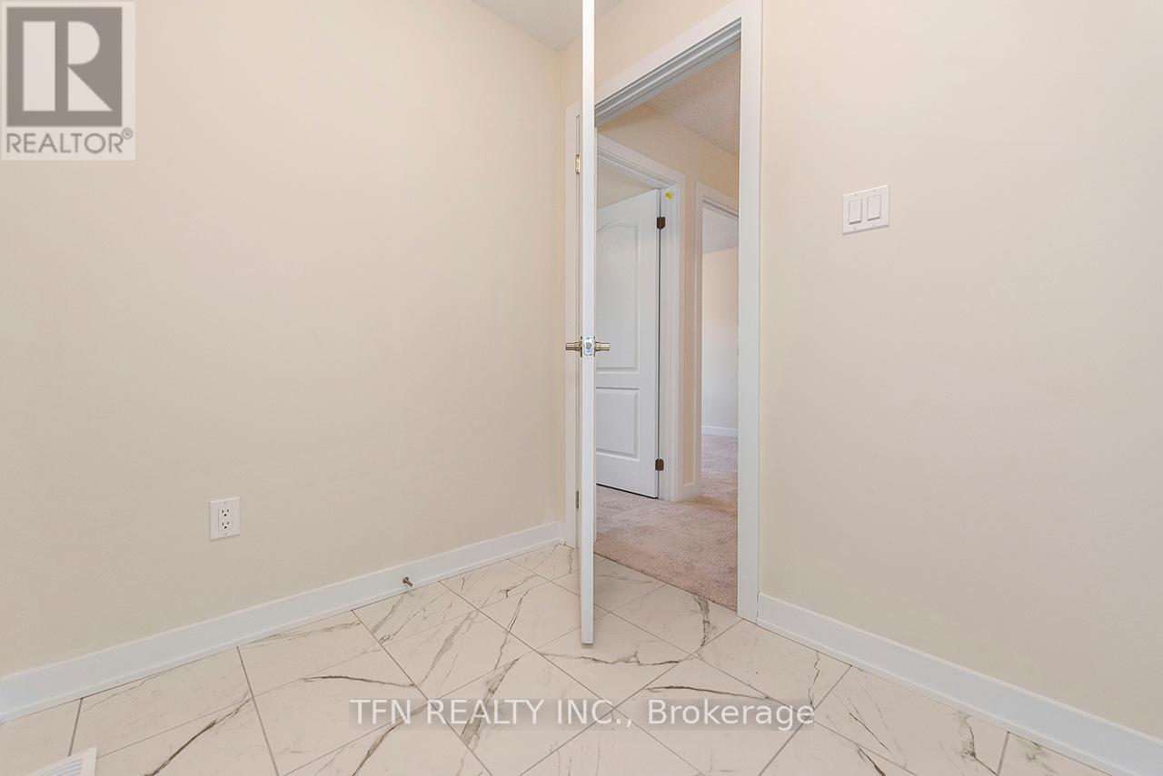 132 Eastbridge Avenue, Welland, Ontario  L3B 0M4 - Photo 42 - X12418146