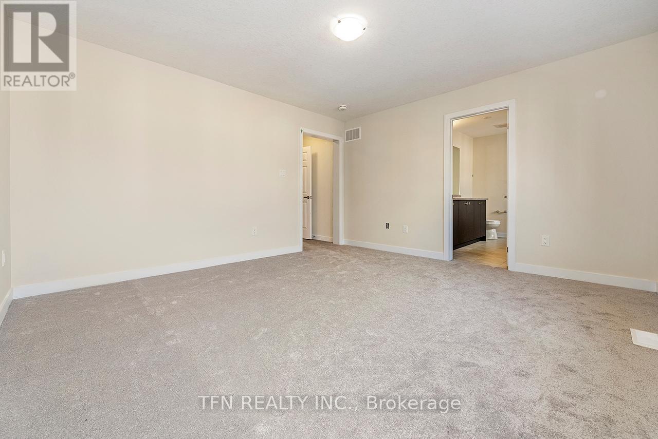 56 Downriver Drive, Welland, Ontario  L3B 0M4 - Photo 34 - X12418154