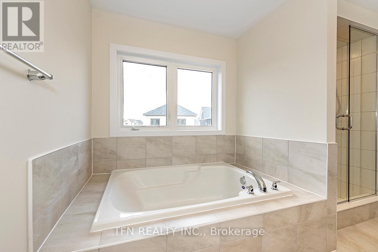 56 Downriver Drive, Welland, Ontario  L3B 0M4 - Photo 38 - X12418154