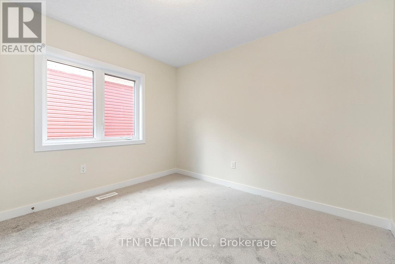 56 Downriver Drive, Welland, Ontario  L3B 0M4 - Photo 40 - X12418154