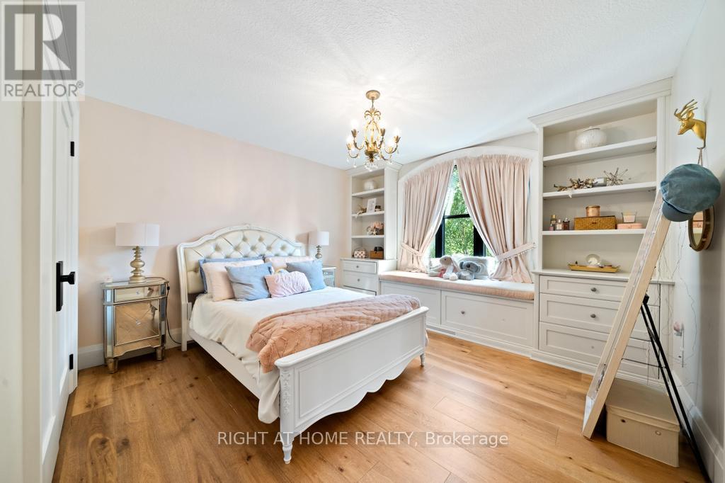 166 Foxridge Drive, Hamilton, Ontario  L9G 5B9 - Photo 26 - X12418160