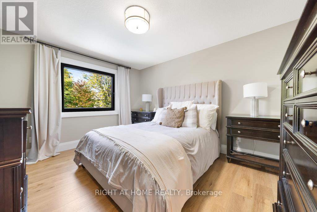 166 Foxridge Drive, Hamilton, Ontario  L9G 5B9 - Photo 37 - X12418160