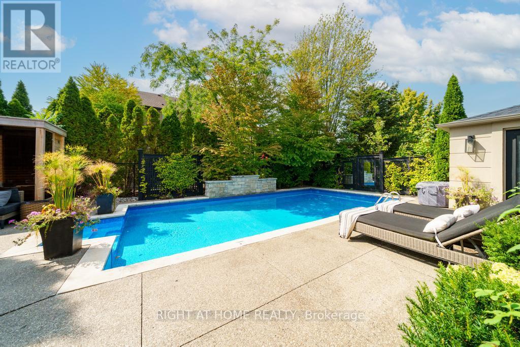 166 Foxridge Drive, Hamilton, Ontario  L9G 5B9 - Photo 48 - X12418160