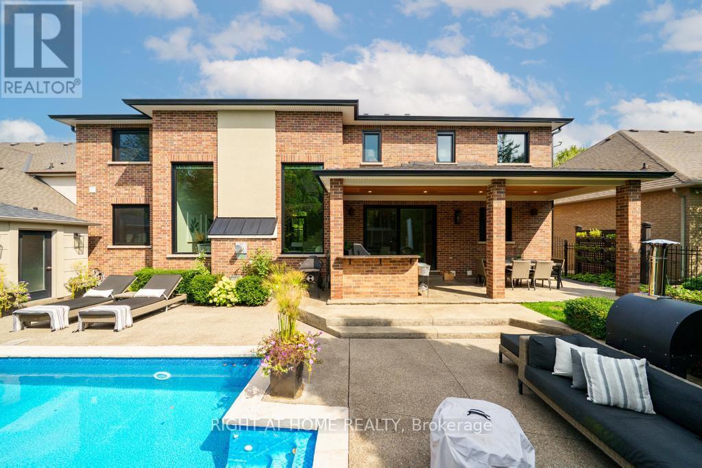 166 Foxridge Drive, Hamilton, Ontario  L9G 5B9 - Photo 50 - X12418160