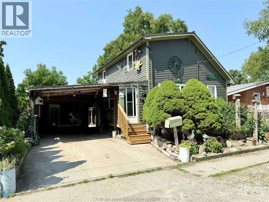 419 Emily Street, Wallaceburg, Ontario  N8A 4K4 - Photo 4 - 25024045