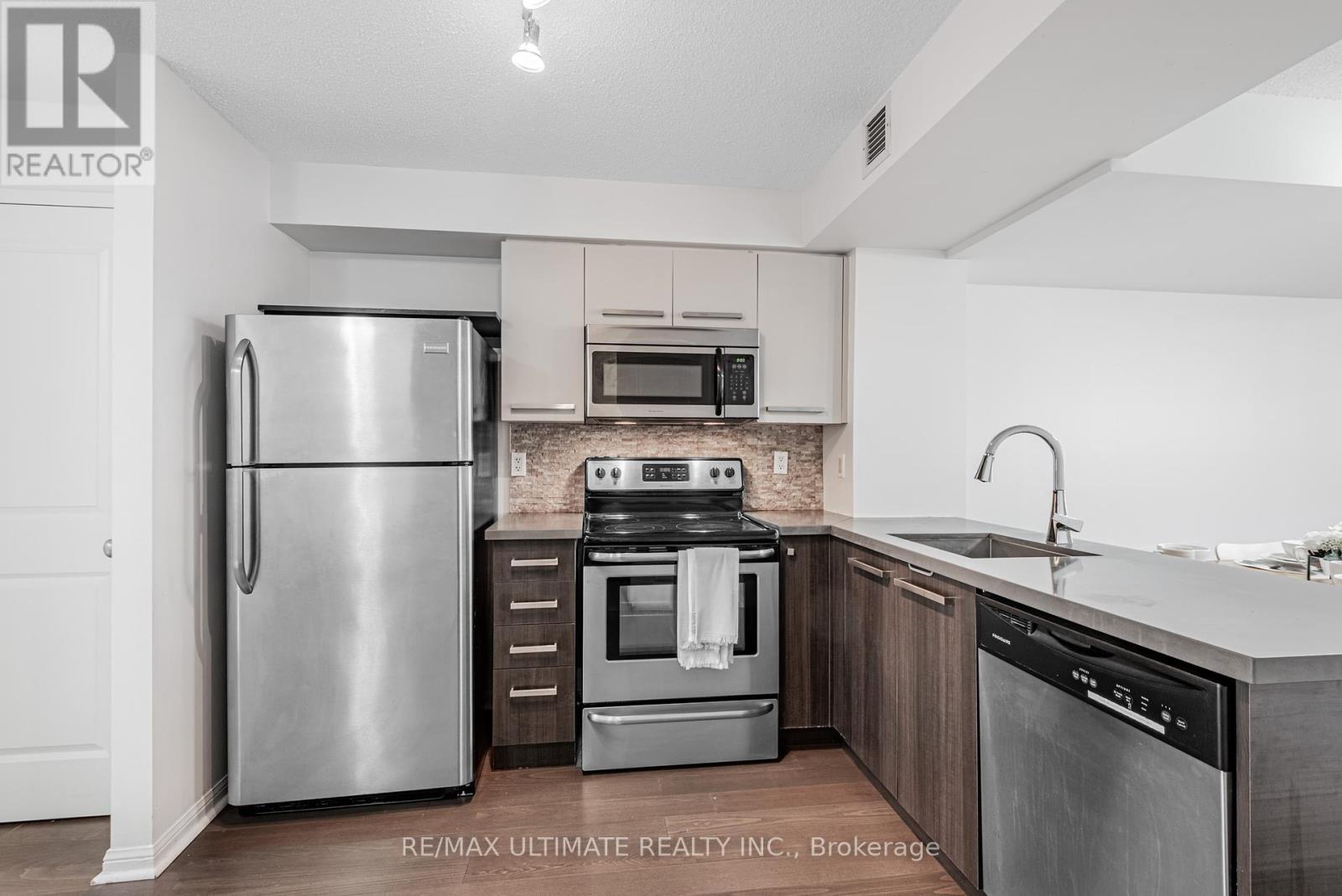 311 - 11 St Joseph Street, Toronto, Ontario  M4Y 3G4 - Photo 4 - C12418163