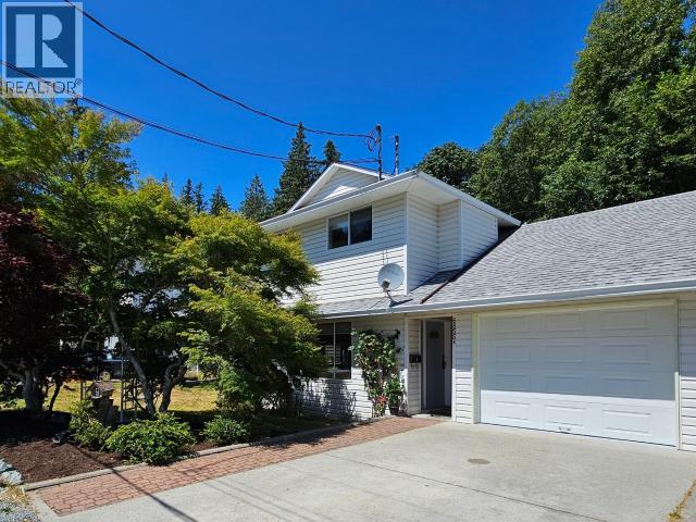 A-6855 IRVINE STREET, Powell River, British Columbia