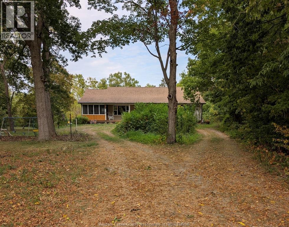 761 East West Road, Pelee Island, Ontario  N0R 1M0 - Photo 2 - 25024008