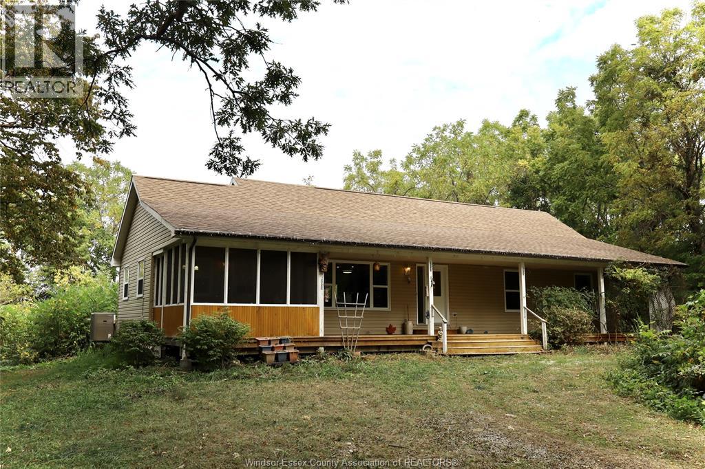 761 East West Road, Pelee Island, Ontario  N0R 1M0 - Photo 3 - 25024008