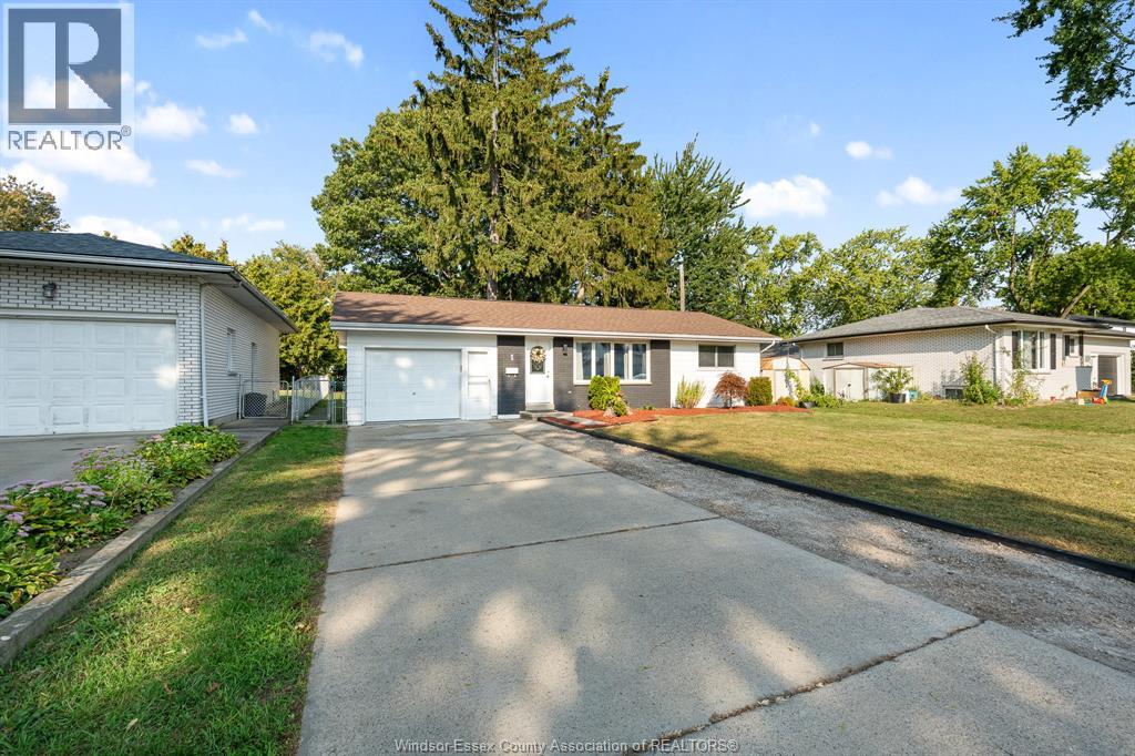 1 Longfield Lane, Leamington, Ontario  N8H 2R8 - Photo 4 - 25024022