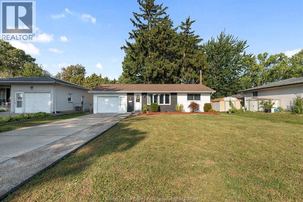 1 Longfield Lane, Leamington, Ontario  N8H 2R8 - Photo 3 - 25024022