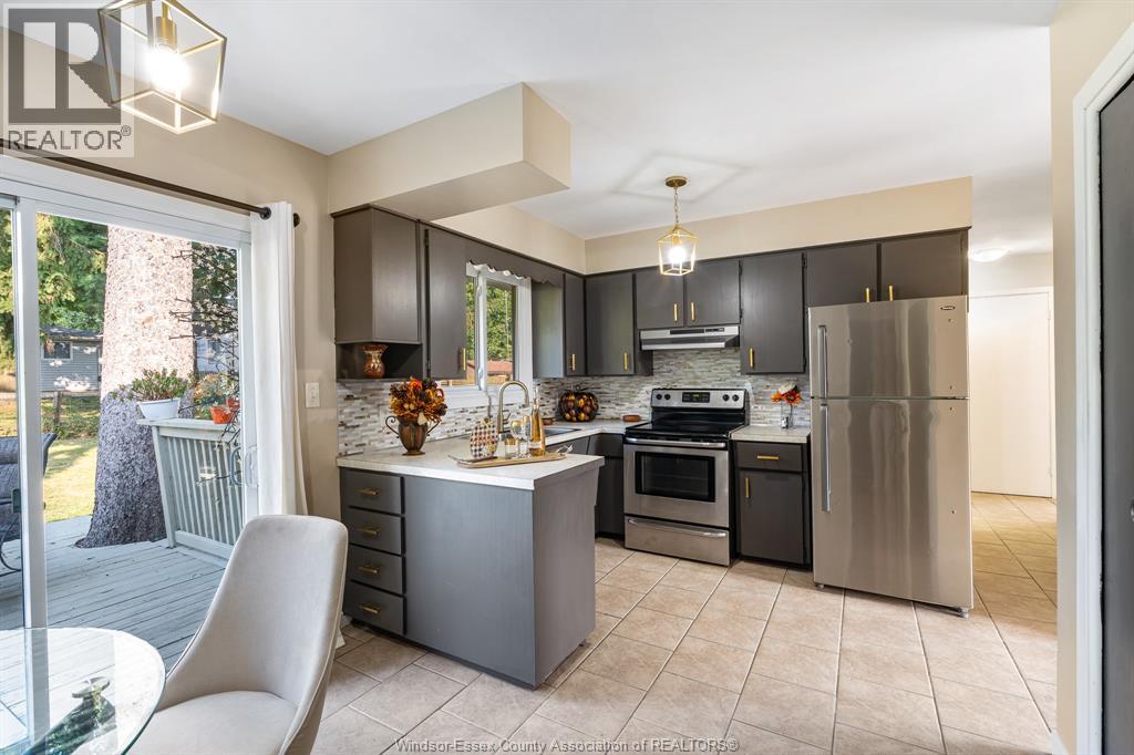 1 Longfield Lane, Leamington, Ontario  N8H 2R8 - Photo 11 - 25024022